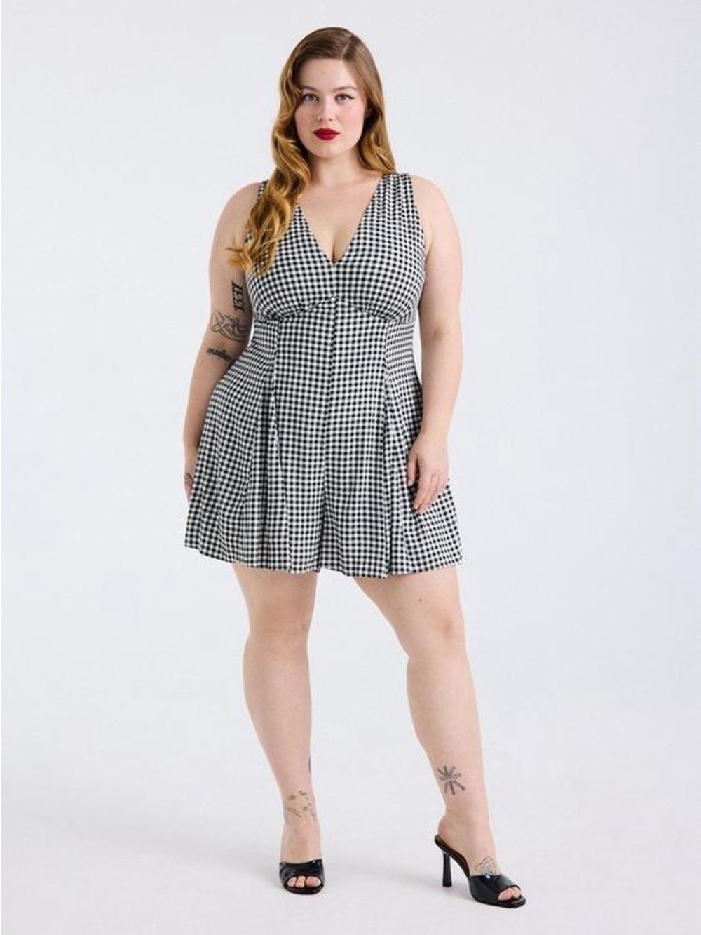 NWT Torrid Retro Chic V-Neck Romper Size 26
